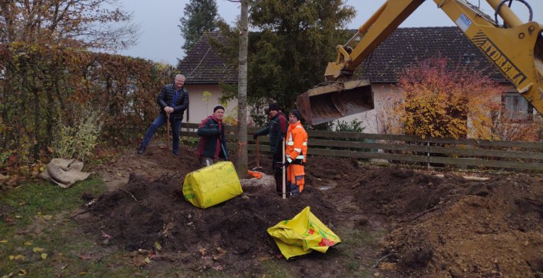 Baumpflanzung auf dem Friedhof Train - teaser